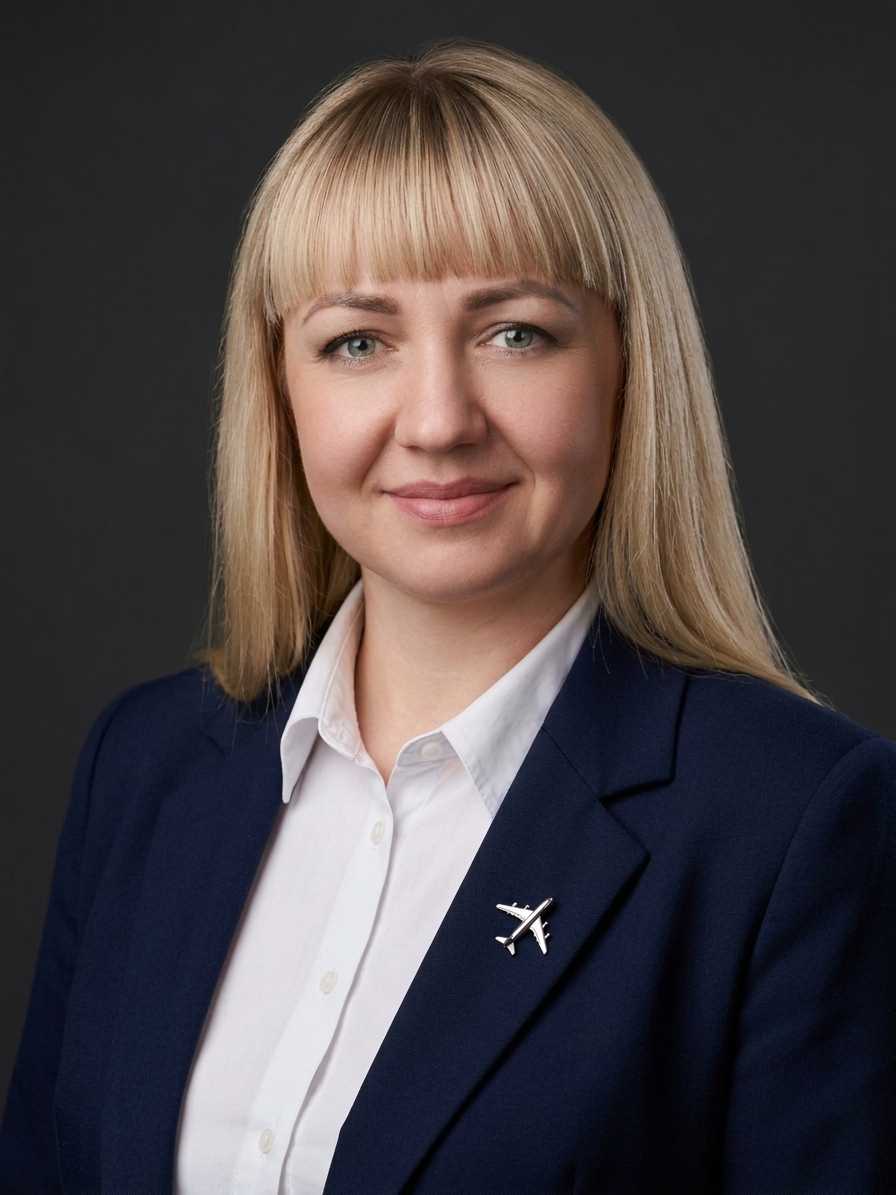 Найщиріші вітання з днем народження від нашого колективу Вікторії Святченко - викладач української мови, кандидат філологічних наук, спеціаліст вищої категорії.